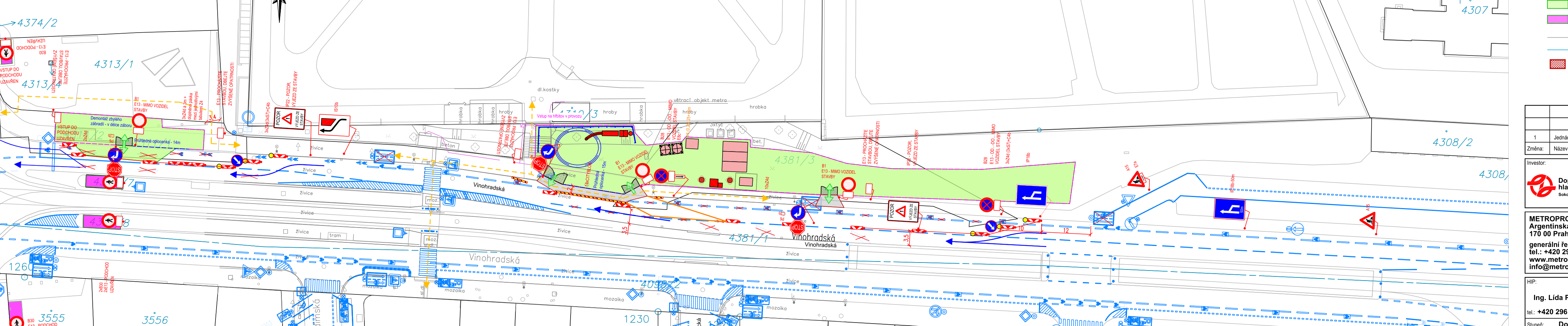 Situační plán stavby v ulici Vinohradská, Praha. Výkres zobrazuje dopravní značení, zábor plochy (zeleně vyznačená oblast parcely 4381/3), vjezdy a výjezdy staveniště, tramvajové koleje a okolní parcely (např. 4313/1, 4381/1, 4308/2). V pravé části je patrná část razítka s informacemi o projektantovi: METROPROJEKT Praha a.s., Argentinská 161/21, 170 00 Praha 7, tel.: +420 296 154 111, www.metroprojekt.cz, info@metroprojekt.cz, a jméno zodpovědného projektanta Ing. Lída F.