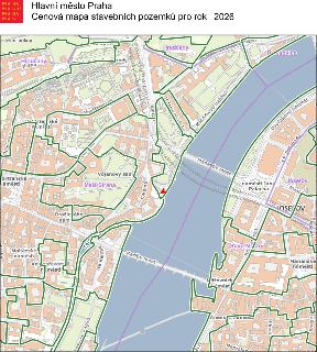 Hlavní město Praha, Cenová mapa stavebních pozemků pro rok 2026. Mapa zobrazuje oblast v okolí Karlova mostu, Malé Strany a Starého Města. Zobrazené názvy loka…