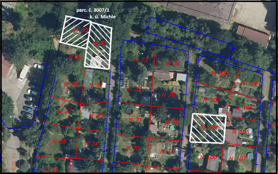 Situační nákres s vyznačenými parcelami v katastrálním území Michle položený přes ortofotomapu.