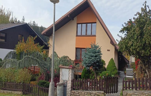 Fotografie rodinného domu s číslem popisným 301.