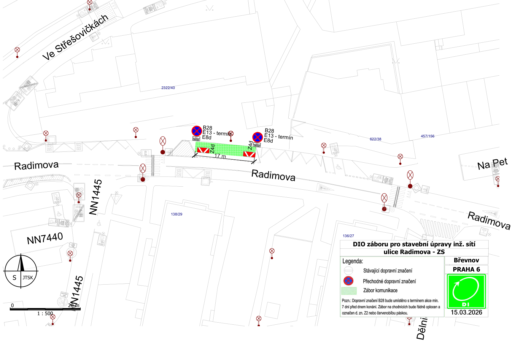 Situační nákres DIO (dopravně inženýrského opatření) pro stavební úpravy inženýrských sítí v ulici Radimova, Praha 6 - Břevnov. Plán zobrazuje zábor komunikace o délce 17 metrů na ulici Radimova, označený dopravním značením B28 (zákaz zastavení) s dodatkovými tabulkami E13 (termín) a E8d. V legendě je uvedeno: 'Stávající dopravní značení', 'Přechodné dopravní značení' a 'Zábor komunikace'. Poznámka: 'Dopravní značení B28 bude umístěno s termínem akce min. 7 dní před dnem konání. Zábor na chodnících bude řádně oplocen a označen d. zn. Z2 nebo červenobílou páskou.' Datum v pravém dolním rohu: 15.03.2026. Měřítko 1:500.