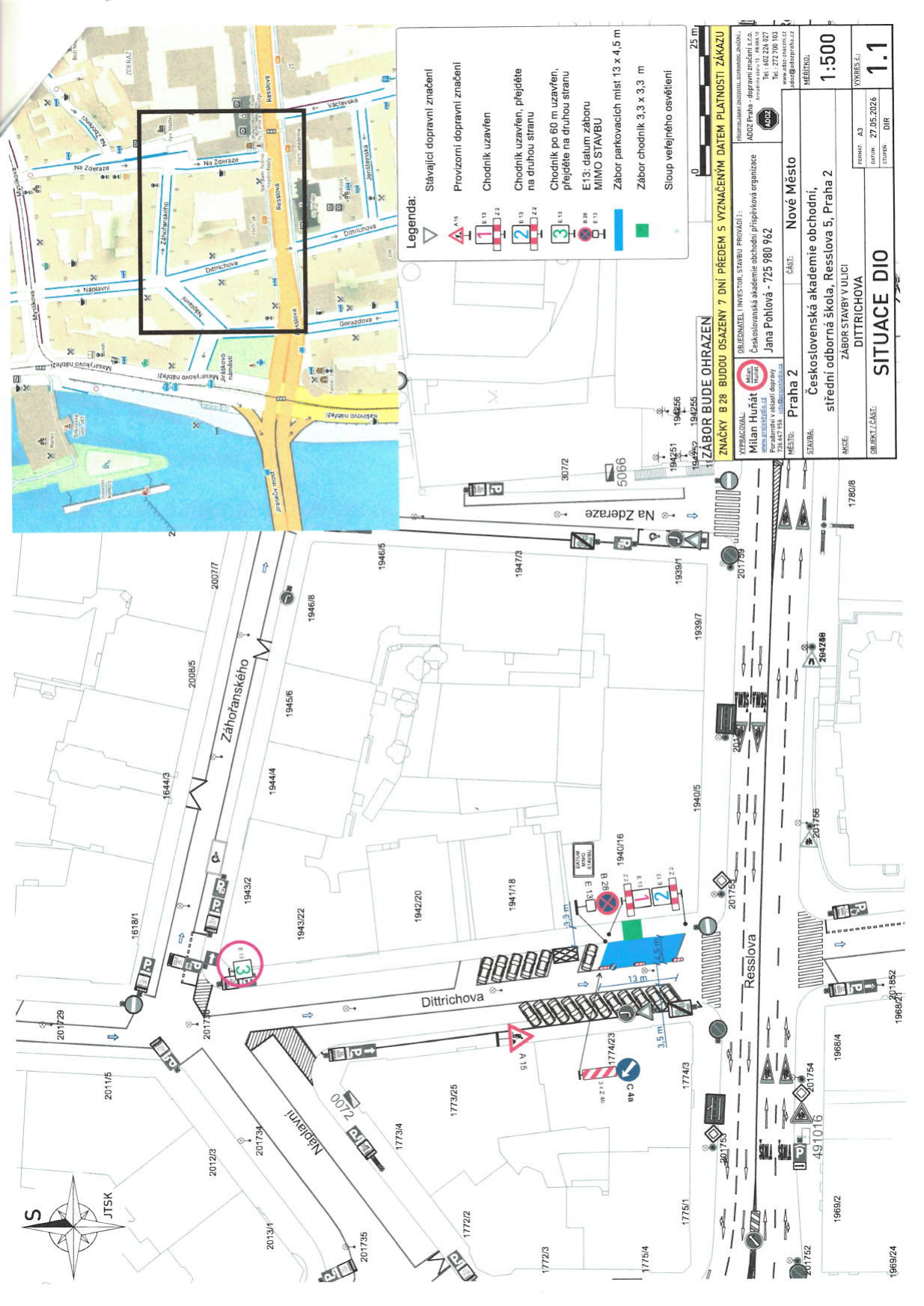 Situační nákres DIO (dopravně inženýrského opatření) pro ulici Dittrichova v Praze 2, Nové Město. Obsahuje mapový podklad, zákres záboru chodníku (13 x 4,5 m) a parkovacích míst (3,3 x 3,3 m). Legenda značení: A16 (stávající), 1 (provozní značení), 2 (chodník uzavřen), 3 (chodník uzavřen, přejděte na druhou stranu, E13: datum záboru MIMO STAVBU, E13: 13 x 4,5 m, 3,3 x 3,3 m), Sloup veřejného osvětlení. Informace v hlavičce: Zhotovitel ADOZ Praha, investor Československá akademie obchodní, odpovědná osoba Jana Pohlová (725 980 962), vypracoval Milan Huňát. Datum: 27.05.2026, měřítko 1:500, výkres 1.1.