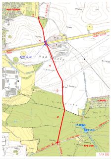 Situační plán stavby (vyznačen červenou linií) v měřítku 1:10 000. Mapa zobrazuje trasu mezi oblastmi Horní Počernice a Nové Dvory. Klíčové body a popisky: Hor…