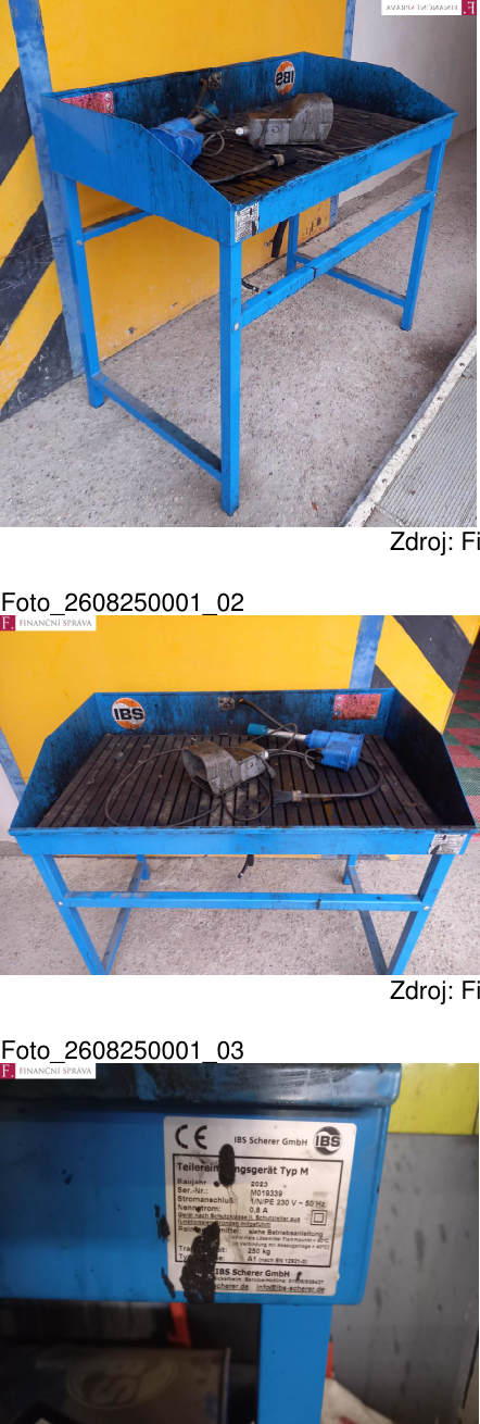 Fotografie mycího stolu na součástky značky IBS Scherer GmbH, typ M. Štítek obsahuje následující údaje: Výrobce: IBS Scherer GmbH, Typ: Teilereinigungsgerät Typ M, Rok výroby: 2023, Sériové číslo: M019339, Napájení: 1/N/PE 230 V ~ 50 Hz, Proud: 0,8 A, Nosnost: 250 kg.