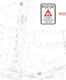 Situační nákres dopravního značení v oblasti Kobyliského náměstí a ulice Pod Sídlištěm. Plán obsahuje umístění dopravní značky IP22 s textem: 'POZOR, REGULACE…