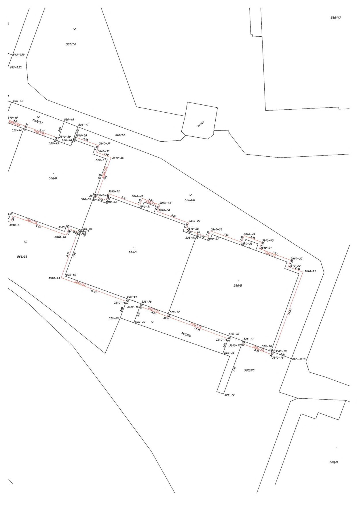 Katastrální situační výkres zobrazující parcely a jejich hranice s číselným označením (např. 566/58, 566/55, 566/6, 566/7, 566/8, 566/69, 566/70, 566/9) a body (např. 3840-40, 526-44, 3840-39, 526-45, 3840-38, 526-47, 3840-37, 3840-36, 526-51, 3840-35, 3840-32, 526-52, 3840-33, 3840-46, 3840-31, 3840-45, 3840-30, 3840-29, 3840-26, 3840-35, 526-61, 3840-27, 3840-26, 3840-44, 3840-25, 3840-43, 3840-24, 3840-23, 3840-22, 3840-21, 3840-19, 3840-18, 526-70, 526-71, 3840-17, 3840-16, 526-75, 526-76, 566/174, 526-77, 566/173, 526-78, 3840-15, 526-81, 3840-14, 526-80, 526-79, 566/167, 526-62, 3840-13, 3840-10, 526-83, 3840-11, 566/166, 3840-8, 612-923, 612-929, 566/47). Výkres obsahuje kótované délky úseků hranic.