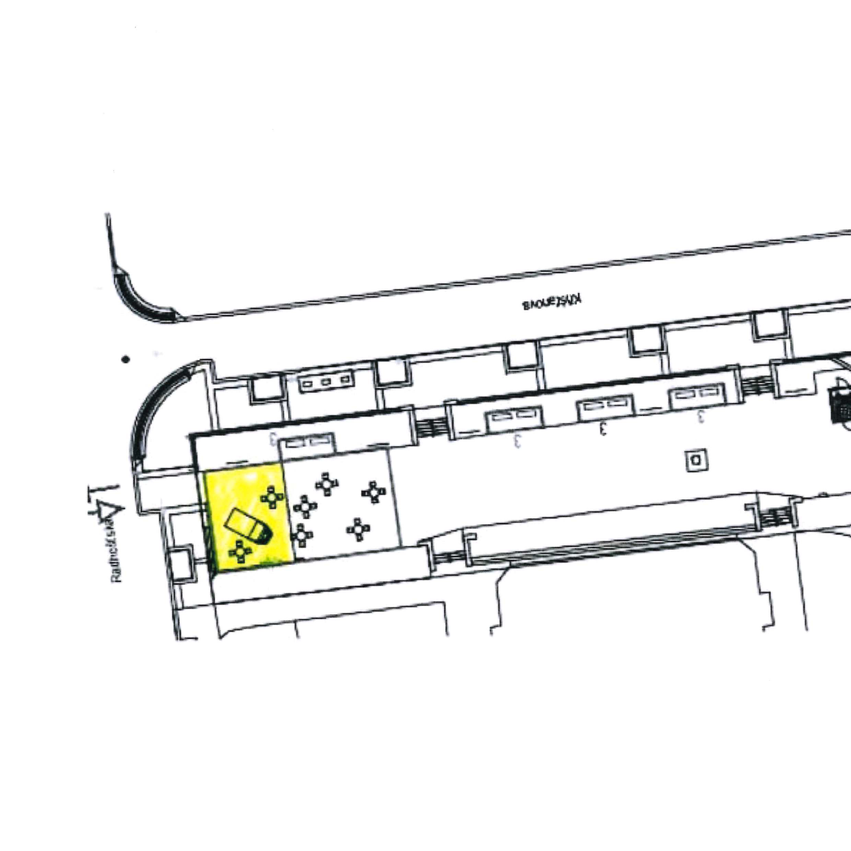 Situační nákres (půdorys) exteriérového prostoru s posezením u nároží ulic Radhošťská a Křišťanova.