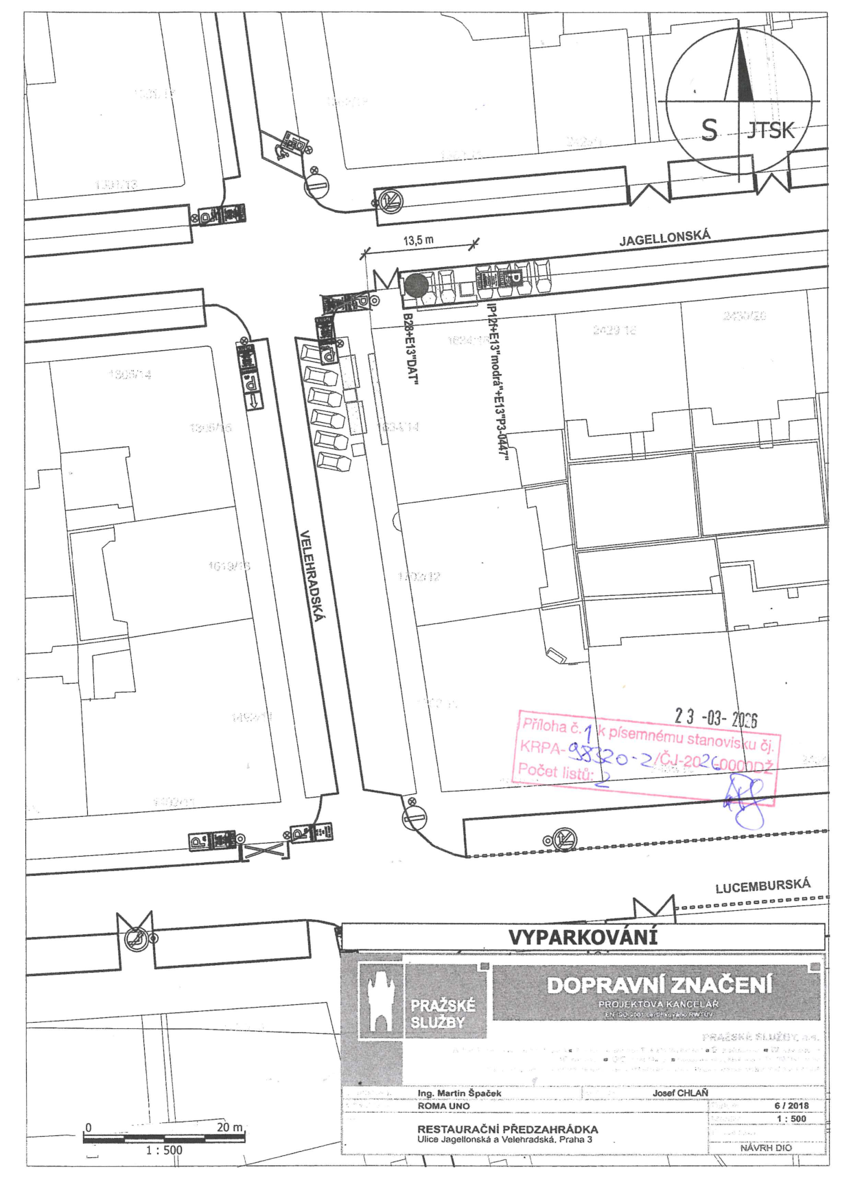 Situační nákres dopravního značení a restaurační předzahrádky na křižovatce ulic Jagellonská a Velehradská.