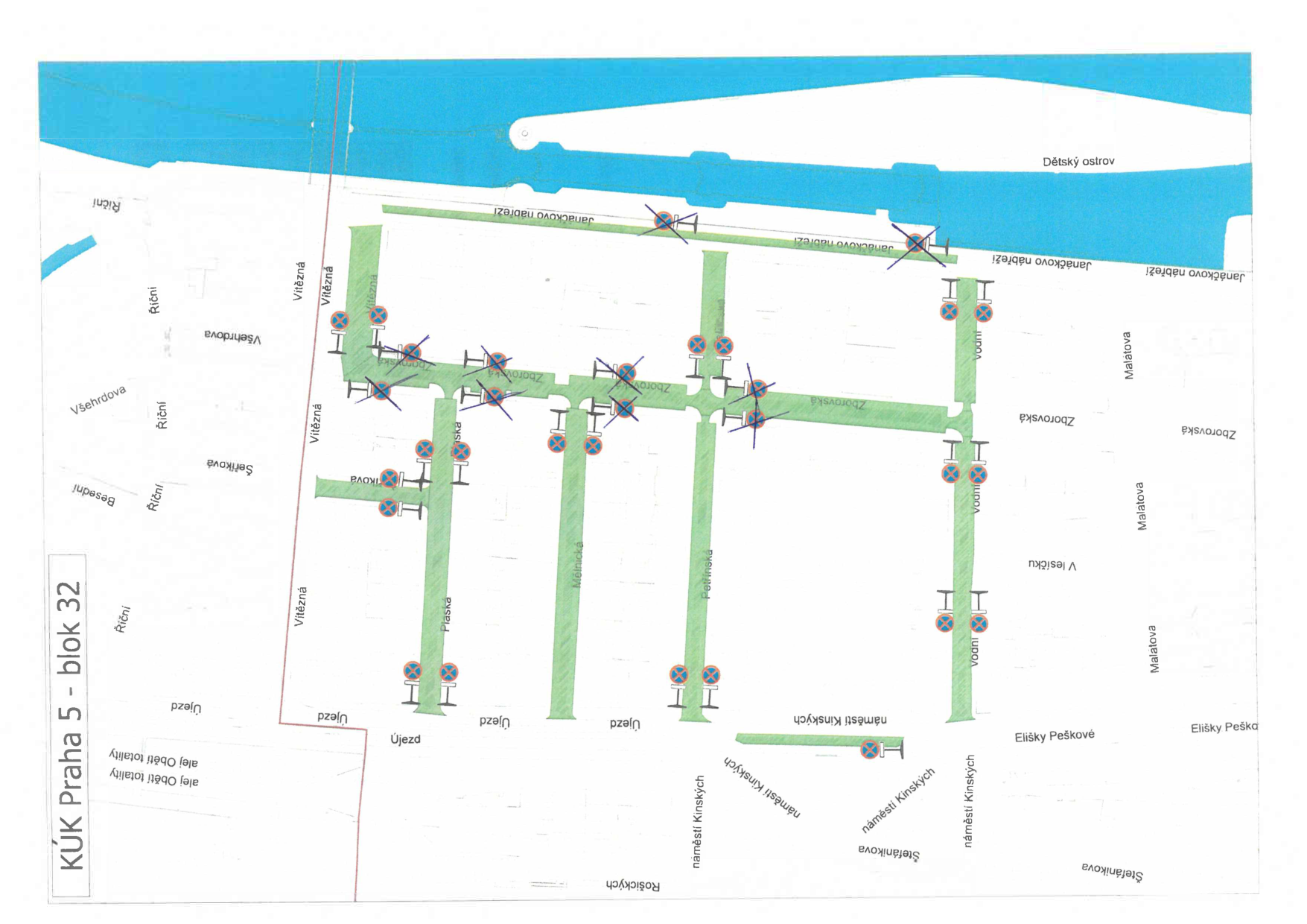 Situační plán dopravního značení pro oblast 'KÚK Praha 5 - blok 32'. Mapa zobrazuje uliční síť v okolí náměstí Kinských, ulic Újezd, Vítězná, Plaská, Mělnická, Petřínská, Zborovská, Vodní, Malátova, Janáčkovo nábřeží a okolí Dětského ostrova. V mapě jsou vyznačeny zákazy vjezdu a další dopravní značení (symboly přeškrtnutých kruhů a značky zákazu vjezdu).