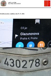 Fotodokumentace vozidla ze dne 07. 07. 2026. Horní část obsahuje displej navigace s označením cíle: 'Cíl je: Glazunovova, Praha 4, Praha'. Dolní část zobrazuje…