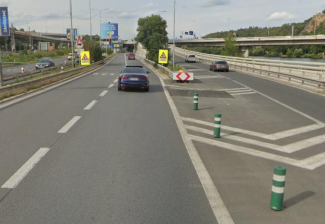 Fotografie dotčeného území (silniční infrastruktura), pravděpodobně jako podklad pro stavební řízení.