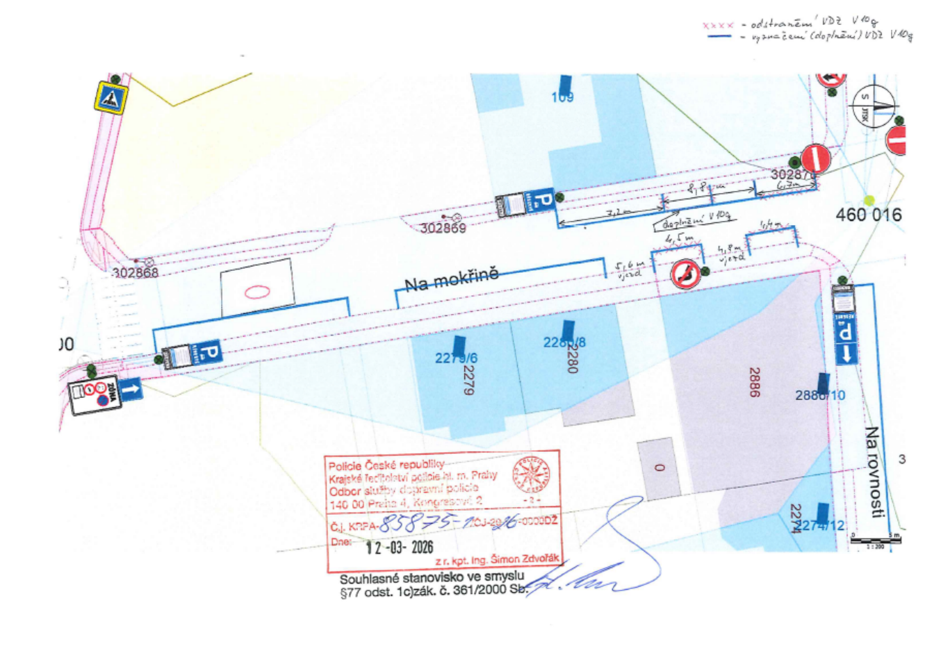 Dopravní situační nákres se značením parkovacích míst a dopravního značení v ulici Na mokřině.