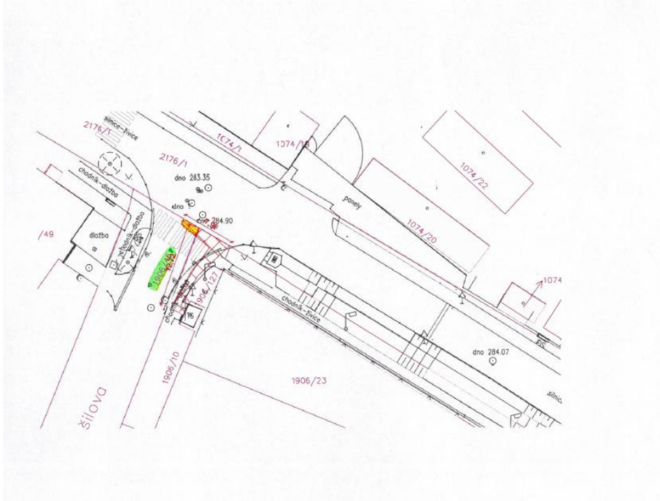 Situační nákres (katastrální mapa) zachycující uliční prostor a parcely. Obsahuje následující textové údaje: 'silnice-živice', 'chodník-dlažba', 'panely', 'dno 283.35', 'dno 284.90', 'dno 284.07', 'FIS', 'šilova'. Čísla parcel: 2176/1, 1074/1, 1074/19, 1074/22, 1074/20, 1074, 1906/127, 1906/10, 1906/23, /49. V mapě jsou vyznačeny plochy (zvýrazněny zelenou a oranžovou barvou) a kóty.