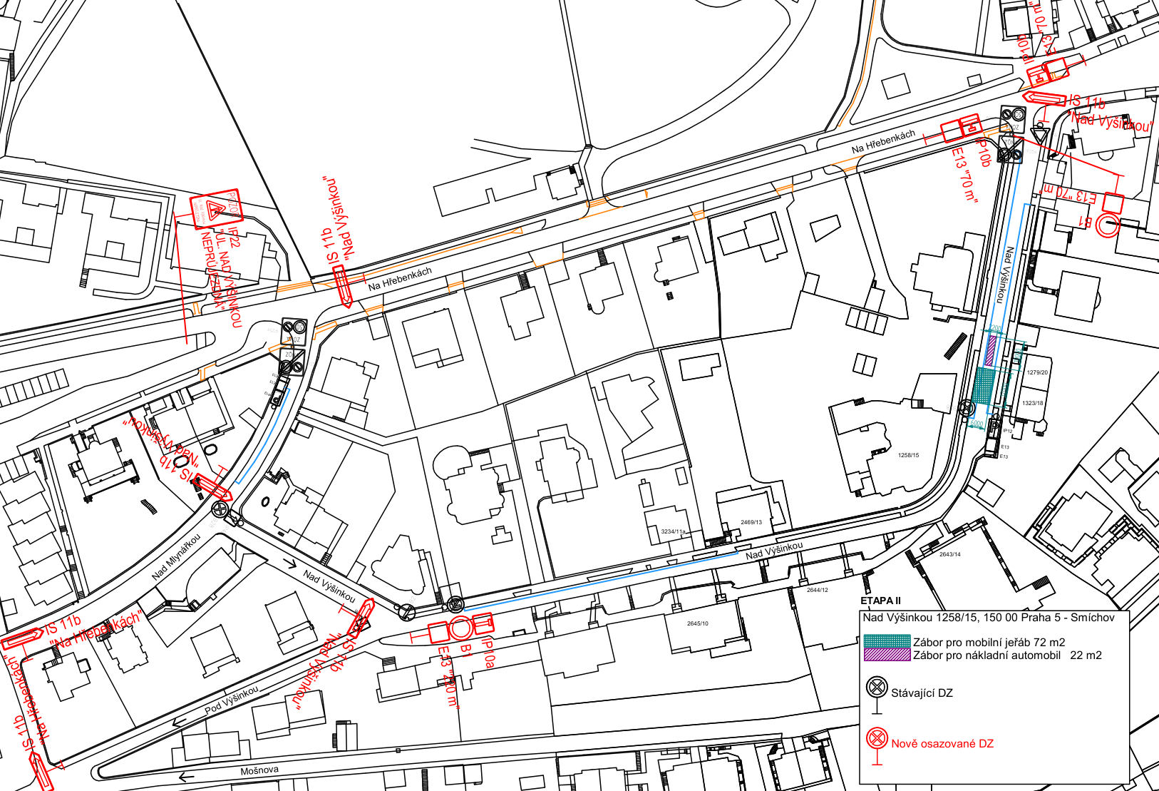 Situační plán dopravního značení pro Etapu II v ulici Nad Výšinkou, Praha 5 - Smíchov (parc. č. 1258/15). Mapa obsahuje zákresy dopravního značení (stávající DZ a nově osazované DZ) v ulicích Na Hřebenkách, Nad Výšinkou, Pod Výšinkou a Mošnova. Legenda uvádí: 'ETAPA II', 'Nad Výšinkou 1258/15, 150 00 Praha 5 - Smíchov', 'Zábor pro mobilní jeřáb 72 m2' (vyznačeno modře), 'Zábor pro nákladní automobil 22 m2' (vyznačeno fialově), 'Stávající DZ' (ikona křížku v kroužku) a 'Nově osazované DZ' (ikona křížku v kroužku s vodorovnou čarou). V mapě jsou uvedeny názvy ulic a označení dopravních značek (např. IS 11b, IP 10a, E13).
