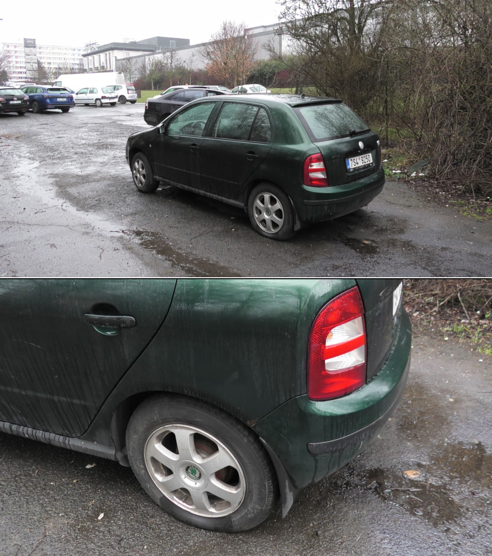 Fotografie osobního automobilu značky Škoda Fabia, pravděpodobně jako dokumentace k místnímu šetření nebo správnímu řízení.