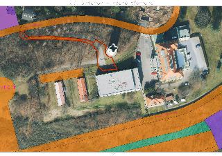 Katastrální situační nákres pro k.ú. Smíchov, vyznačující věcné břemeno. Mapa obsahuje parcelní čísla: 1484/4, 1479/2, 1476, 5099/5, 5099/1, 1472/10, 1472/8, 1…