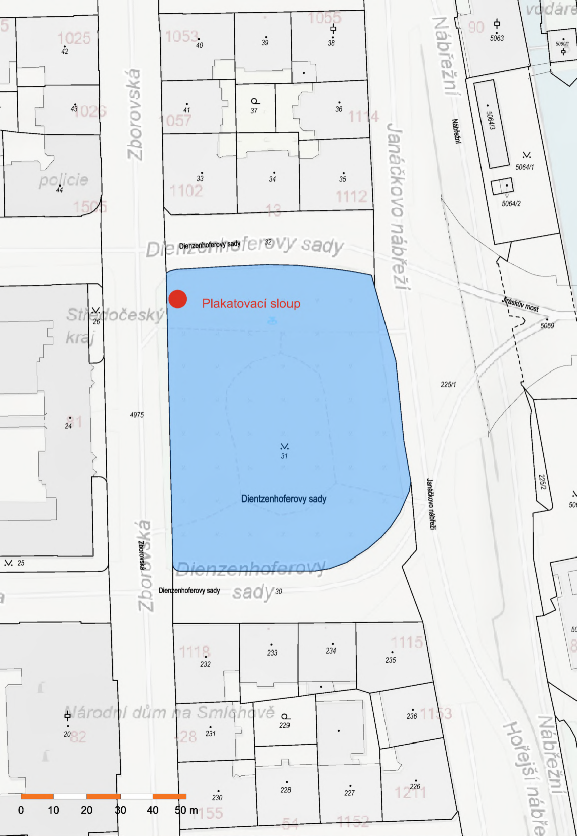 Katastrální mapa oblasti Dientzenhoferovy sady v Praze na Smíchově. Mapa zobrazuje parcely a okolní ulice (Zborovská, Janáčkovo nábřeží, Hořejší nábřeží). V modře vyznačené ploše parku Dientzenhoferovy sady je červeným bodem označeno umístění 'Plakátovací sloup'. V mapě jsou uvedena čísla parcel a orientační měřítko (0-50 m).