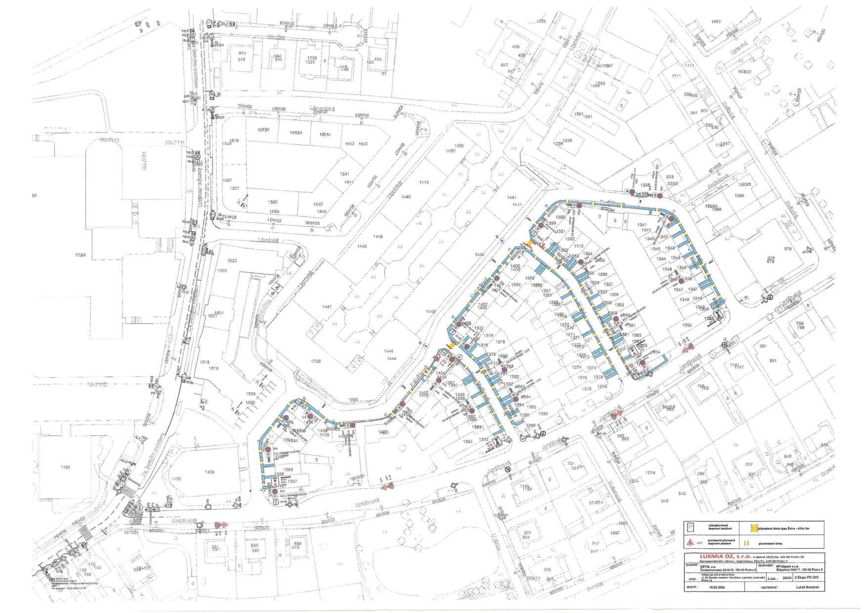 Situační nákres dopravního značení a stavebních úprav v ulicích v okolí Jordánské ulice.
