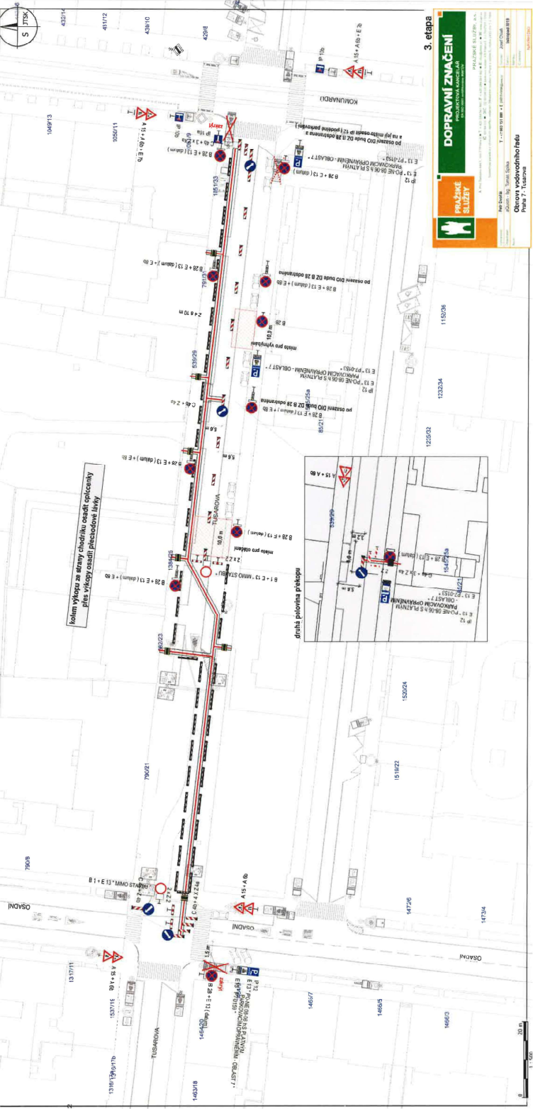 Projekt dopravního značení pro 3. etapu rekonstrukce vodovodu v ulici Tusarova, Praha 7. Dokument obsahuje situační nákres dopravního omezení, rozmístění dopravních značek (zákazy zastavení, objížďky, parkovací zóny) a technické poznámky (např. 'kolem výkopu za strany chodníku osadit oplocenky, přes výkopy osadit přechodové lávky'). V pravém horním rohu je razítko 'DOPRAVNÍ ZNAČENÍ, PROJEKTOVÁ KANCELÁŘ, PRAŽSKÉ SLUŽBY'.