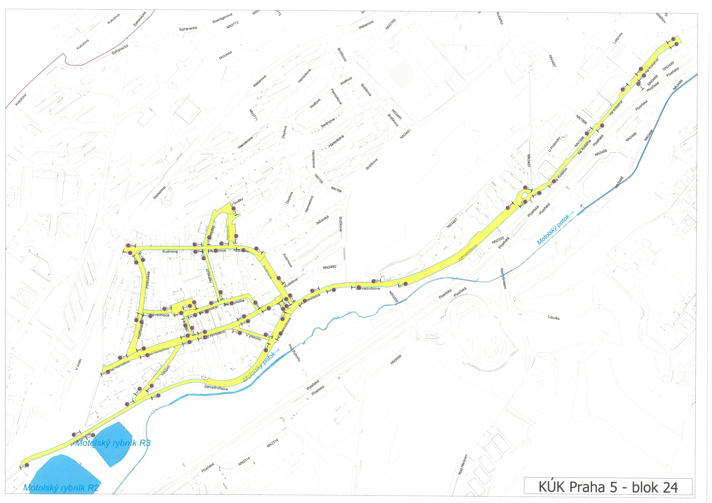 Situační plán stavby/infrastruktury v oblasti Praha 5, označený jako 'KÚK Praha 5 - blok 24'. Mapa zobrazuje síť komunikací (zvýrazněno žlutě) v okolí ulic Pod Homolkou, V úvalu, Kudrnova, Zahradníčkova a Plzeňská. V mapě jsou vyznačeny vodní plochy 'Motolský rybník R3', 'Motolský rybník R2' a tok 'Motolský potok'. Dále jsou v mapě uvedeny názvy ulic: Kukulova, Šafránecká, Roentgenova, Motolská, Weberova, Hamzova, Wolfova, Bedrnova, Hennerova, Deylova, Ježovská, Brdlíkova, U Poštovky, Ke Kotlářce, Nad Hliníkem. Obsahuje parcelní čísla (např. NN3772, NN3771, NN3491, NN3487, NN3486, NN3009, NN3314).