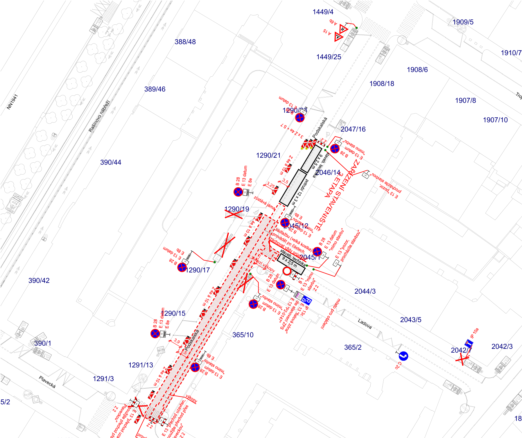Situační nákres dopravního značení a záboru pro staveniště v ulici Podskalská.