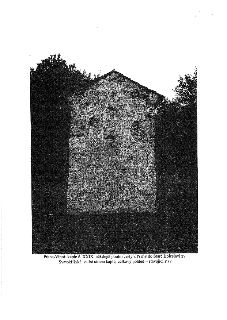 Fotografie budovy s popiskem: Praha-Vinoř, kaple č. XXIX. někdejší poutní cesty z Prahy do Staré Boleslavi zv. Svatokřížská, zadní strana kaple, celkový pohled…