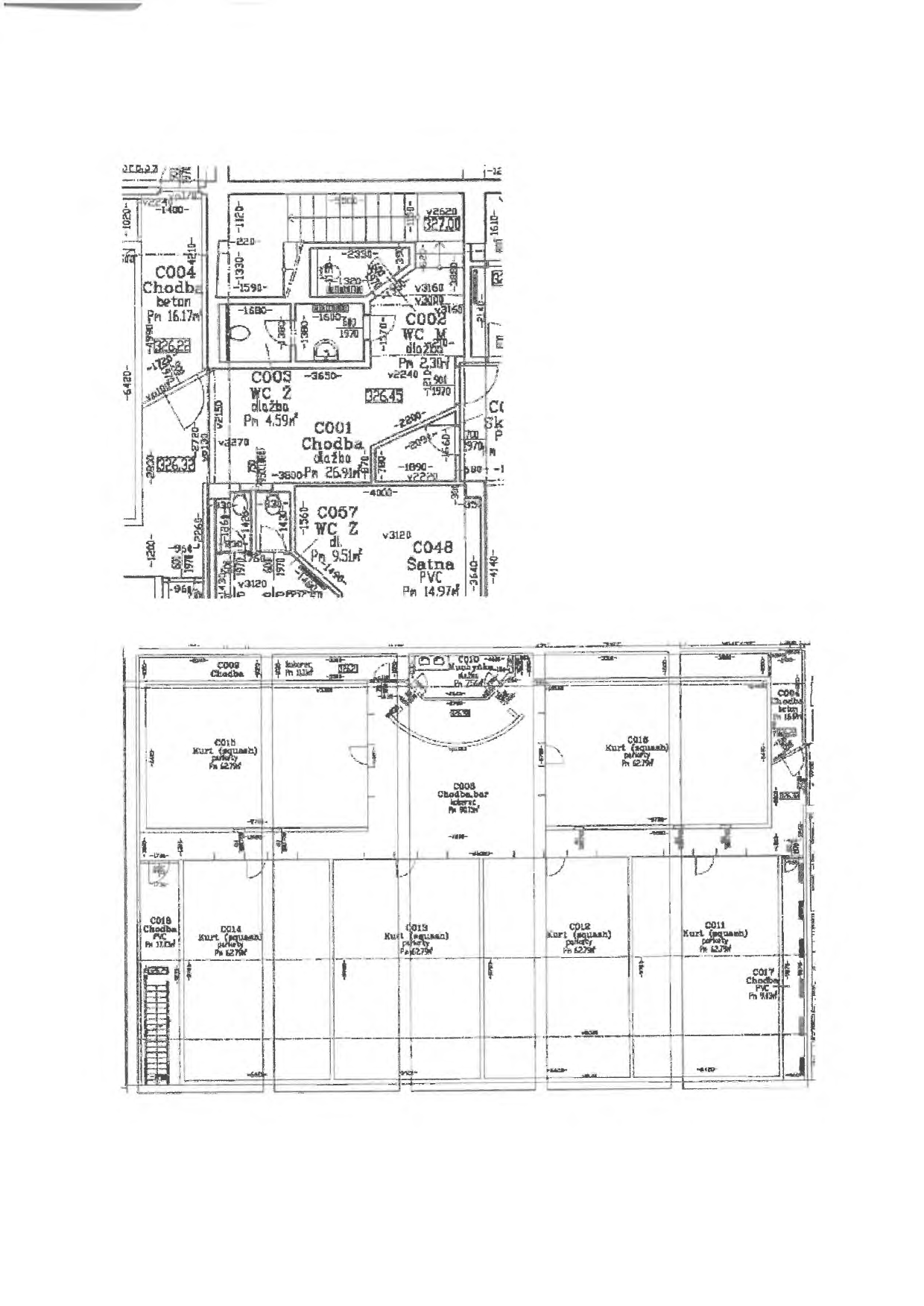 Stavební výkres (půdorys) prostor. Horní část: C004 Chodba beton 16.17m2, C003 WC 2 dlažba 4.59m2, C001 Chodba dlažba 25.91m2, C002 WC M dlažba 2.30m2, C057 WC Z dl. 9.51m2, C048 Satna PVC 14.97m2. Dolní část: C009 Chodba, C015 Kurt (squash) parkety 62.79m2, C008 Chodba bar, C018 Chodba PVC 33.43m2, C014 Kurt (squash) parkety 62.79m2, C013 Kurt (squash) parkety 62.79m2, C012 Kurt (squash) parkety 62.79m2, C011 Kurt (squash) parkety 62.79m2, C017 Chodba PVC 9.63m2.