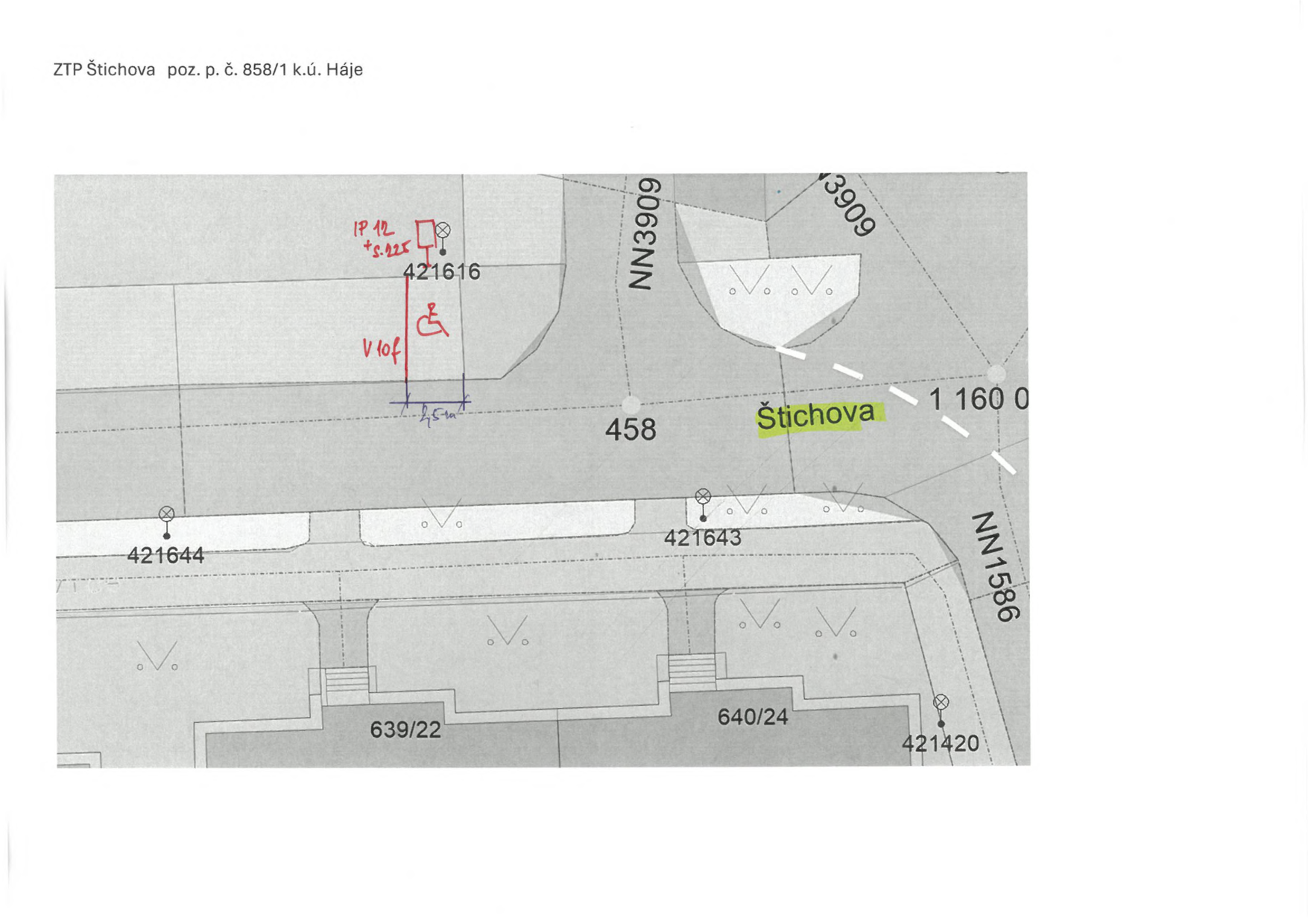 Situační nákres vyznačující umístění parkovacího místa pro osoby se zdravotním postižením (ZTP) v ulici Štichova.