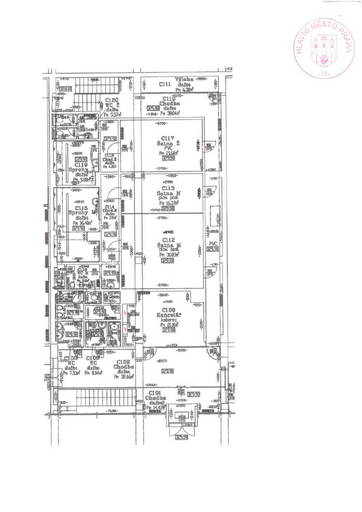 Půdorysný plán podlaží budovy s označením místností a jejich plochami v m2. Seznam místností: C101 Chodba (14,47 m2), C102 Chodba (32,66 m2), C103 WC (7,33 m2), C108 WC (8,04 m2), C109 Kancelář (21,30 m2), C110 Chodba (38,04 m2), C111 Výloha (6,38 m2), C112 Šatna M (30,83 m2), C113 Šatna M (16,37 m2), C114 Obchod M (7,53 m2), C115 Sprchy M (16,40 m2), C117 Šatna Ž (21,68 m2), C118 Chodba (4,30 m2), C119 Sprchy Ž (9,88 m2), C120 WC Ž (5,57 m2). V plánu jsou uvedeny kóty rozměrů a typy podlah (dlažba, plovoucí podlaha, PVC, koberec). V pravém horním rohu je razítko 'HLAVNÍ MĚSTO PRAHA'.