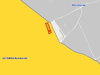 Mapa znázorňující lokalitu s vyznačeným červeným obdélníkem. V levé dolní části je text '537 Sídliště Novodvorská' na žlutém podkladu. V pravé horní části je t…
