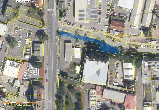 Katastrální mapa oblasti v Praze-Vysočanech (k.ú. Vysočany). Mapa zobrazuje parcelní čísla pozemků, včetně ulice Freyova a ulice Pod Harfou. Zvýrazněna je modř…