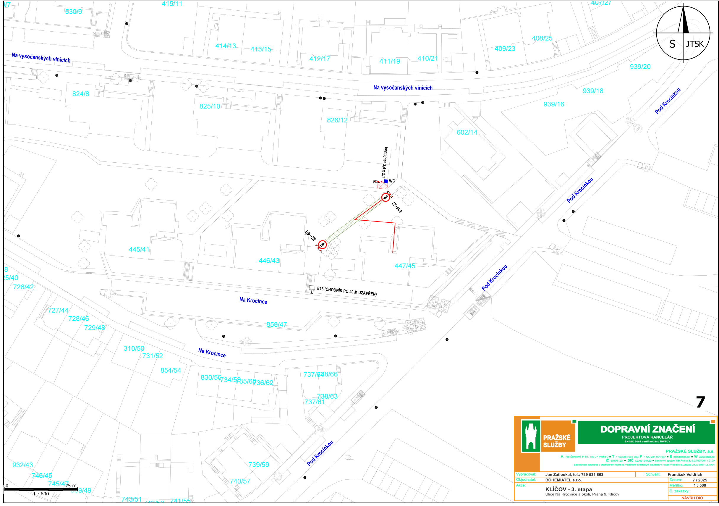 Situační plán dopravního značení pro akci 'KLÍČOV - 3. etapa', lokalita ulice Na Krocínce a okolí, Praha 9, Klíčov. Dokument obsahuje zákres uzavírky chodníku (E13) a umístění dopravního značení (B30+Z2, B30+Z2, WC, kontejner 3,4 x 2,1). V pravém dolním rohu je razítko: PRAŽSKÉ SLUŽBY, a.s., PROJEKTOVÁ KANCELÁŘ, vypracoval Jan Zatloukal, tel.: 739 531 863, objednatel BOHEMIATEL s.r.o., datum 7/2025, měřítko 1:500. Mapa obsahuje katastrální čísla parcel (např. 414/13, 412/17, 826/12, 446/43, 447/45, 858/47, 739/59) a názvy ulic (Na vysočanských vinicích, Pod Krocínkou, Na Krocínce).