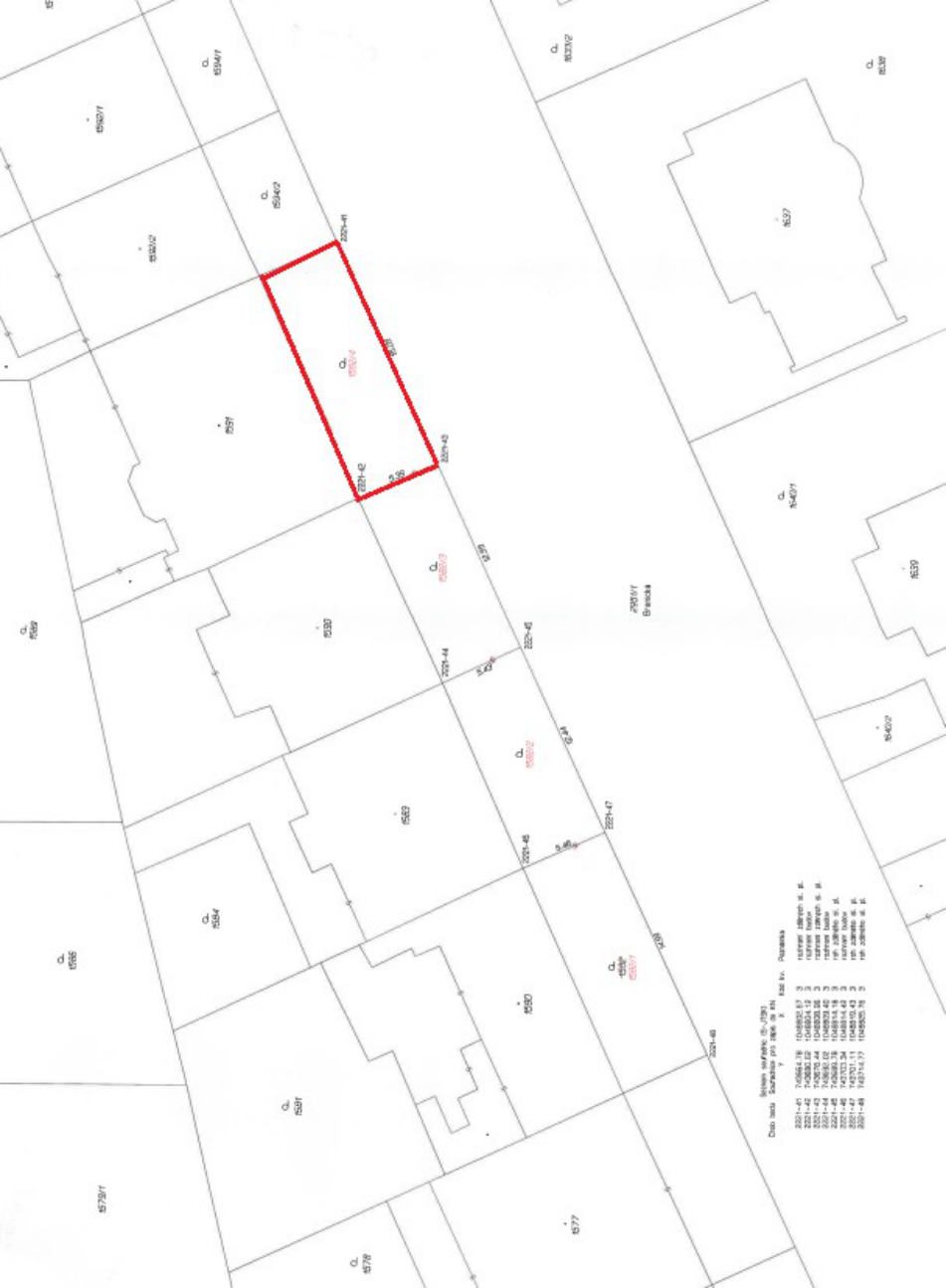 Výřez katastrální mapy s vyznačenou parcelou č. 1592/4 (zvýrazněna červeným rámečkem). V mapě jsou uvedena čísla parcel (např. 1579/1, 1584, 1590, 1591, 1592/2, 1594/2, 1639, 1640/2, 2951/1) a čísla bodů polohového pole (např. 2221-41, 2221-42, 2221-43, 2221-44, 2221-45, 2221-47, 2221-48, 2221-49). V pravém dolním rohu je tabulka se seznamem souřadnic bodů (S-JTSK) pro body 2221-41 až 2221-49 s popisem 'roh budovy' nebo 'roh zděného sl.'.