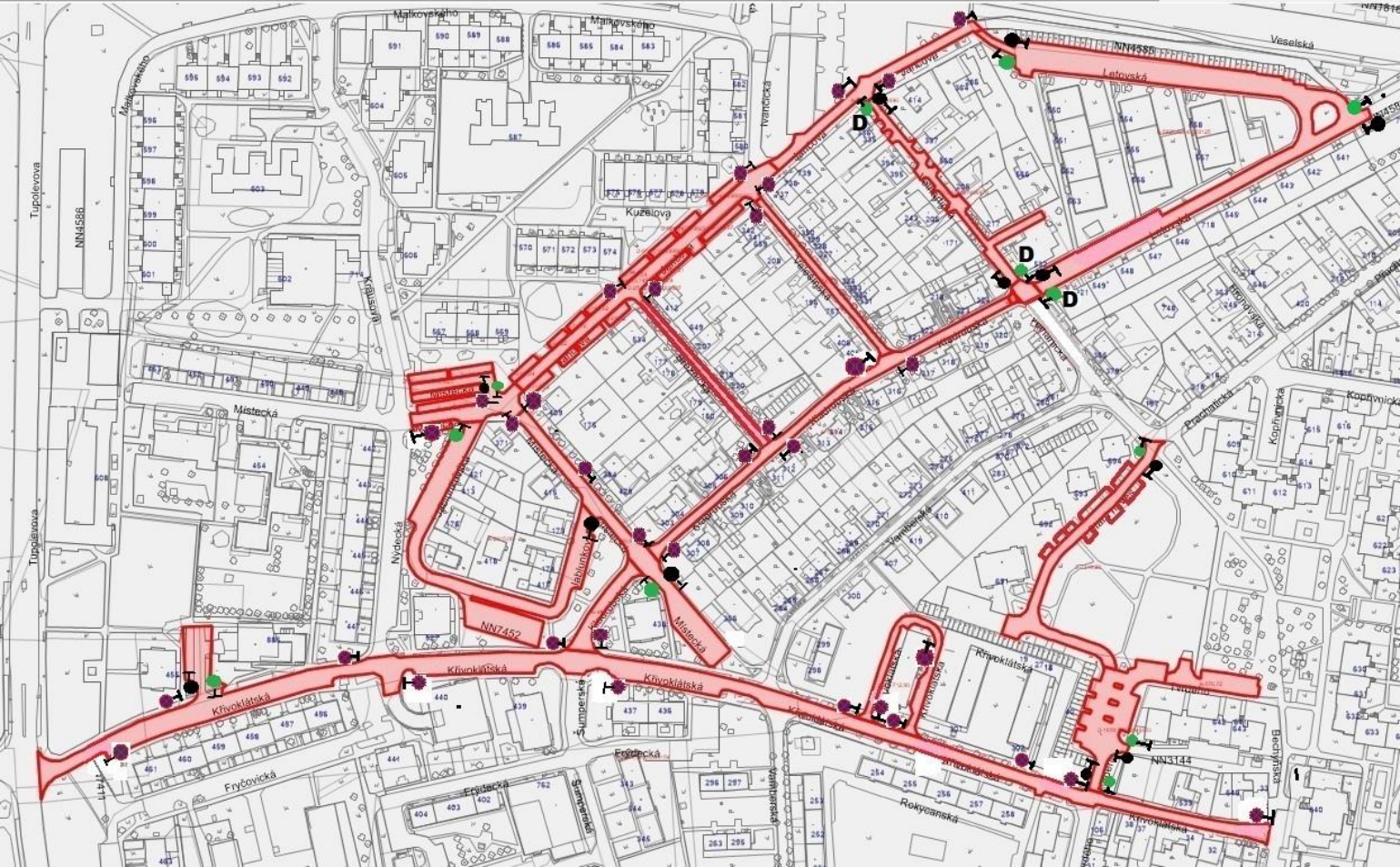 Situační plán inženýrských sítí (pravděpodobně veřejného osvětlení) v zastavěné oblasti. Mapa obsahuje vyznačené ulice: Letovská, Kuželova, Ivančická, Místecká, Jablunkovská, Křivoklátská, Šumperská, Vamberecká, Bechyňská, Fryčovická, Tupolevova. Dále jsou v mapě uvedena parcelní čísla (např. 591, 586, 584, 583, 587, 570, 571, 572, 573, 574, 455, 456, 457, 458, 459, 460, 461, 440, 439, 437, 436, 254, 255, 256, 257, 258, 37, 38, 39, 40) a označení NN sítí (NN4588, NN7452, NN3144). V mapě jsou rozmístěny symboly bodů (zelené, černé a fialové) a u některých křižovatek je označení 'D'.