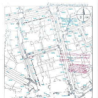 Situační plán/mapa s vyznačenými úseky omezení dopravy a dopravními značkami. Obsahuje razítka úřadů: Městská část Praha 1 (Úřad městské části, Odbor dopravy,…