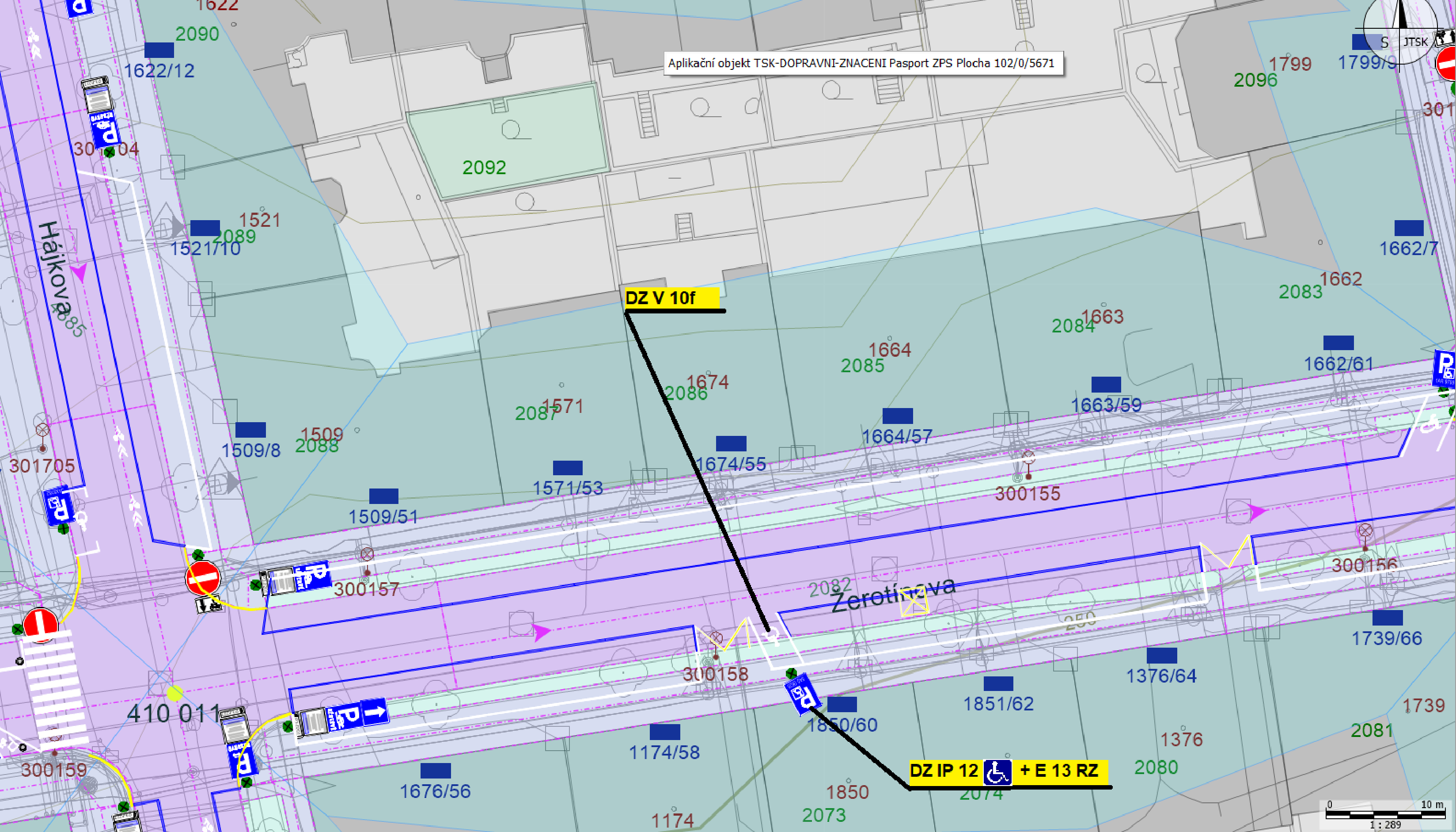 Situační nákres dopravního značení v ulici Žerotínova. Obsahuje technické značení: 'DZ V 10f' (vodorovné značení) a 'DZ IP 12 + E 13 RZ' (svislé značení pro parkoviště pro invalidy). V mapě jsou vyznačena čísla parcel (např. 2092, 2086, 1664/57, 1509/51, 1174/58, 1850/60, 1376/64, 2080, 2073, 1850, 1739/66, 2081, 1376, 1851/62, 1676/56, 300158, 300157, 300155, 300156, 300159, 410 011, 1521/10, 1622/12, 2090, 1799/9, 2096, 1662/7, 1662/61, 1663/59, 1664, 2085, 2084, 1663, 2083, 1662, 1571/53, 1674/55, 1674, 1509/8, 2088, 1509, 301705, 1622). V horní části je text: 'Aplikační objekt TSK-DOPRAVNI-ZNACENI Pasport ZPS Plocha 102/0/5671'. Měřítko mapy je 1:289.